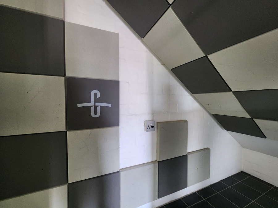 To Let commercial Property for Rent in Mall Interchange Western Cape